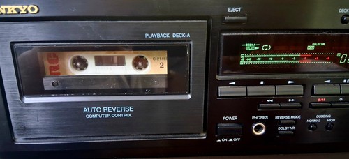 Onkyo cassette tape player - cassette,